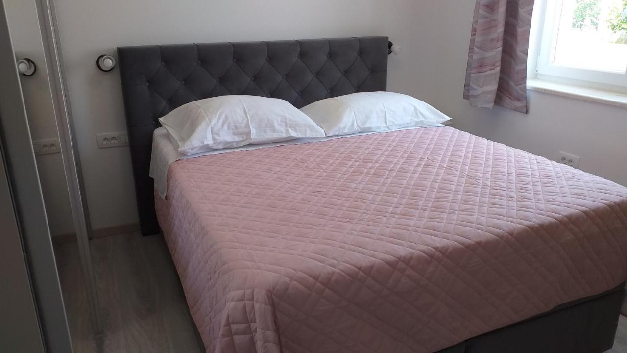 Apartman Karla Lastovo Esterno foto